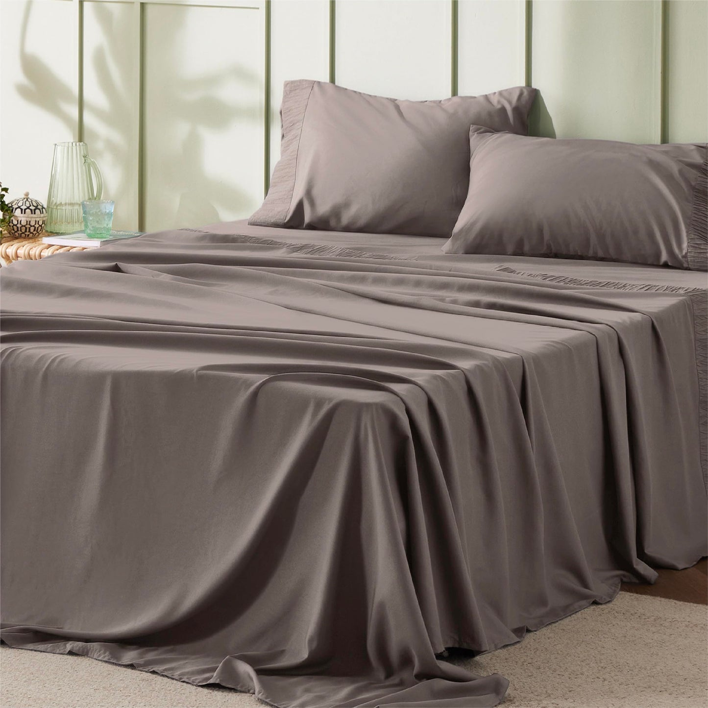 Bedsure Queen Sheet Set - 4 Pieces Soft Queen Size Sheets - Breathable & Cooling - Hotel Luxury - Easy Care Polyester Microfiber Bedding for Women, Men, Dark Grey