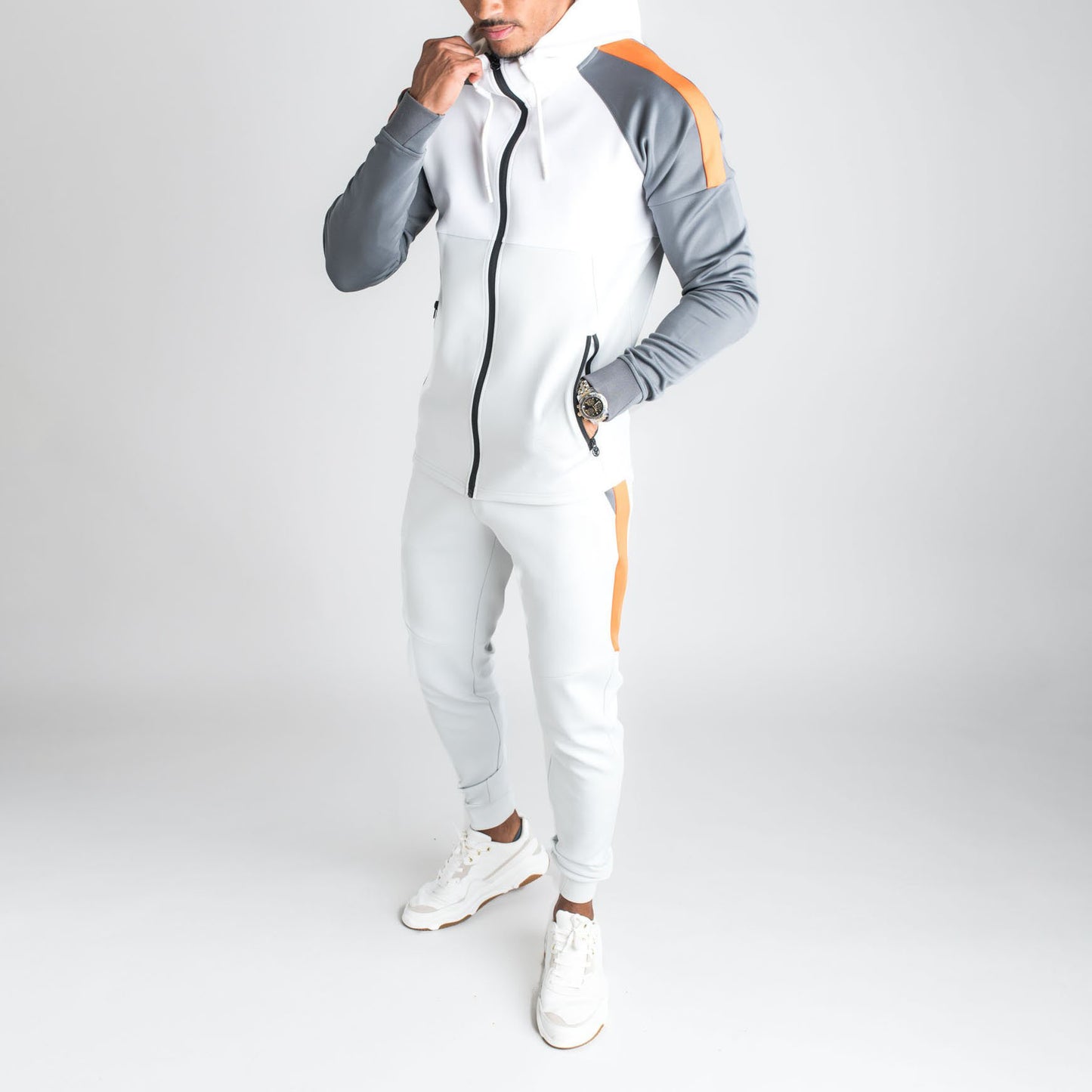 Amazon Hot Training Suits Men Gym Wear Hoodie Sweat Suits Winter Wholesale Tracksuit Jogging Suits for Men Outside Running