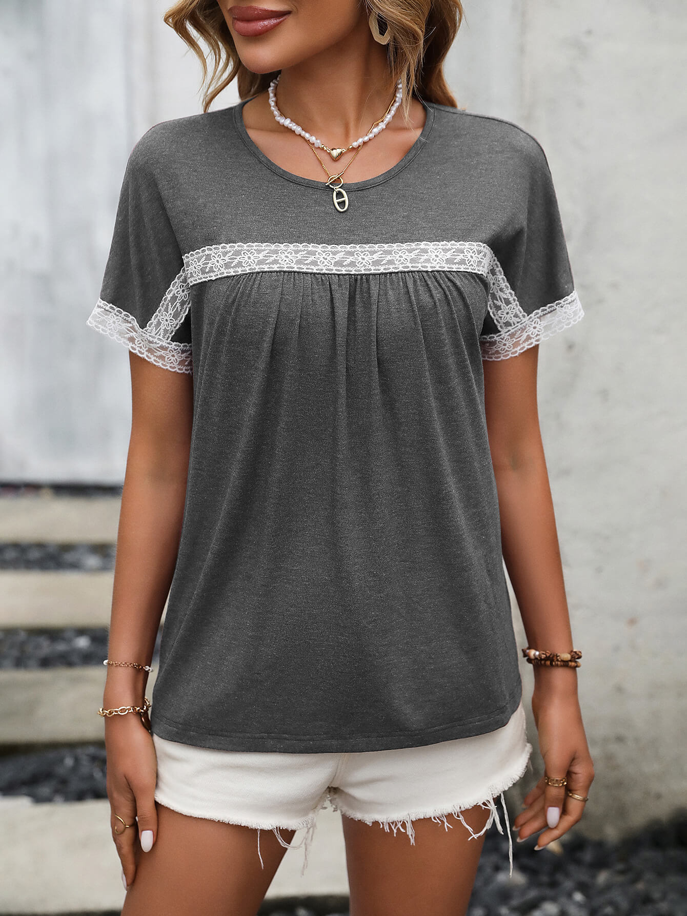 Ivy Lane Contrast Round Neck Short Sleeve Tee